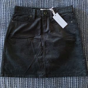 NWT Vineyard Vines Black Velveteen High Waisted Skirt